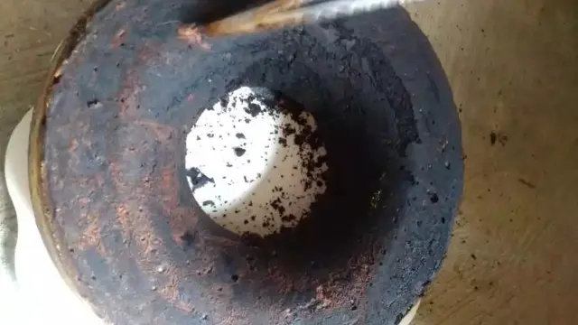 6 Potret Kue Bolu Gagal Ini Bikin Elus Dada, Enggak Bisa Jadi Takjil Berbuka