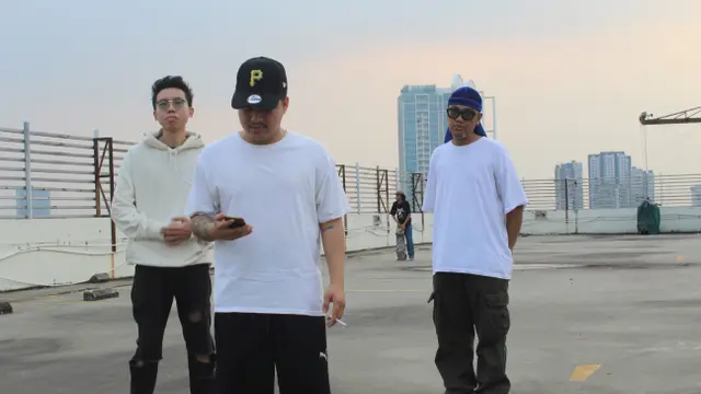 Penyanyi rap Vije Khant, Masyow dan Hazzle. (Foto: Dok. Koleksi Pribadi Vije Khant)