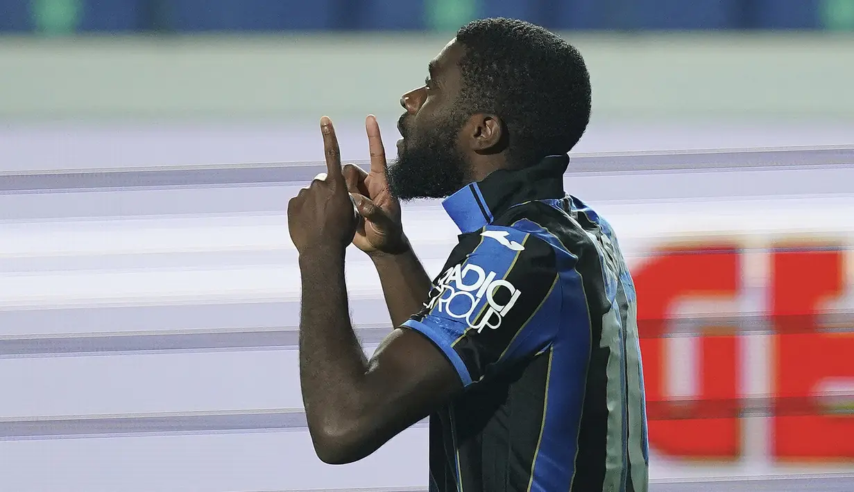 Atalanta berbalik unggul 2-1 di babak kedua. Gol dicetak pada menit ke-56 oleh Jeremie Boga usai aksinya mengecoh bek Fiorentina, Lucas Martinez Quarta untuk kemudian melepaskan tendangan ke gawang yang gagal dibendung kiper Pietro Terracciano. (LaPresse via AP/Spada)