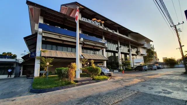 Kantor cabang Bank Mandiri