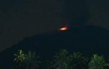 Gunung Ibu Kembali Erupsi Disertai Semburan Lava Pijar