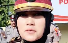 Polwan Usai Pelantikan jadi Iptu, Pamer ke Suami Bilang Ayah Paling Apes Sedunia ‘Di Rumah Kalah Pangkat, Di Kantor Kalah Pangkat’