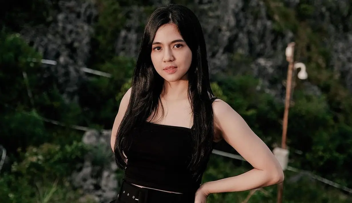 <p>[Instagram/putriuna]</p>