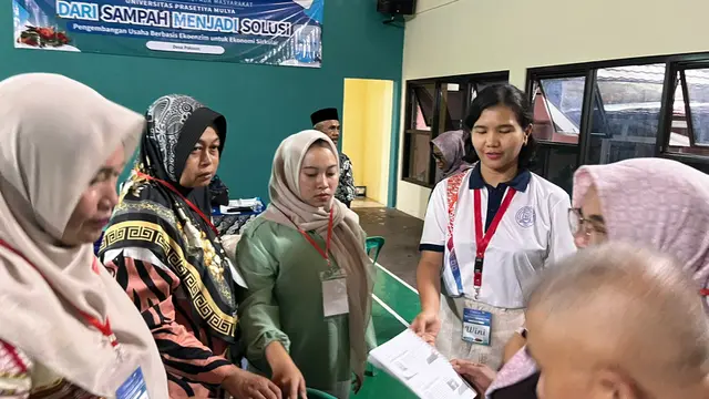 Program Pengabdian Masyarakat Universitas Prasetiya Mulya Dorong Literasi Lingkungan Berbasis Rumah Tangga