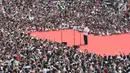 Capres nomor urut 01 Joko Widodo atau Jokowi memberikan pidato pada kampanye akbar di Stadion Utama GBK, Senayan, Jakarta, Sabtu (13/4). Jokowi mengajak seluruh masyarakat yang hadir, agar 17 April 2019 mendatang dapat memilih yang pemimpin yang tepat. (Liputan6.com/Angga Yuniar)
