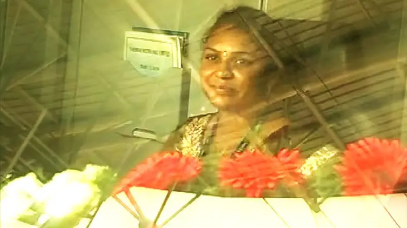 Wanita Muda Kemudikan Metro Chennai yang Baru Diluncurkan