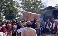 Setkab RI Turun Langsung, Distribusi Bantuan 18 Ton untuk Korban Bencana di Sumatera