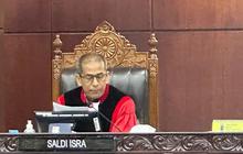 VIDEO: Hakim MK Saldi Isra Skakmat Dukungan Jokowi, Singgung Tak Bermain 'Adil