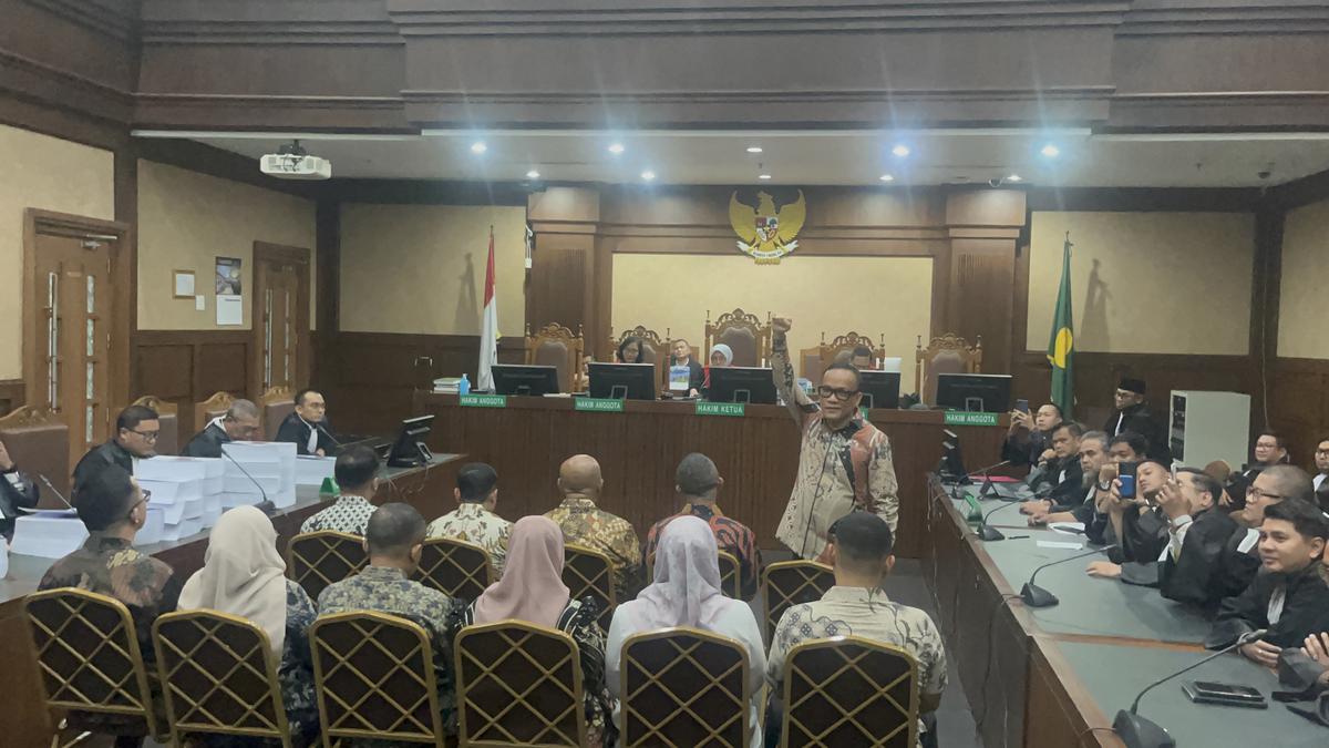 Eks Wamenaker Noel Harap Dituntut Serendah-rendahnya