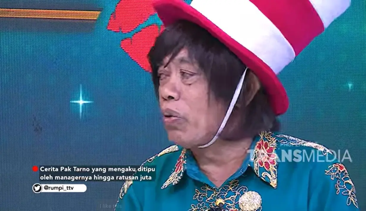 Meski sakit hati, Pak Tarno menemui sang ibu yang berada di Sumatera. Saat itu, pak Tarno sudah menjadi artis. [Youtube/TRANS TV Official]