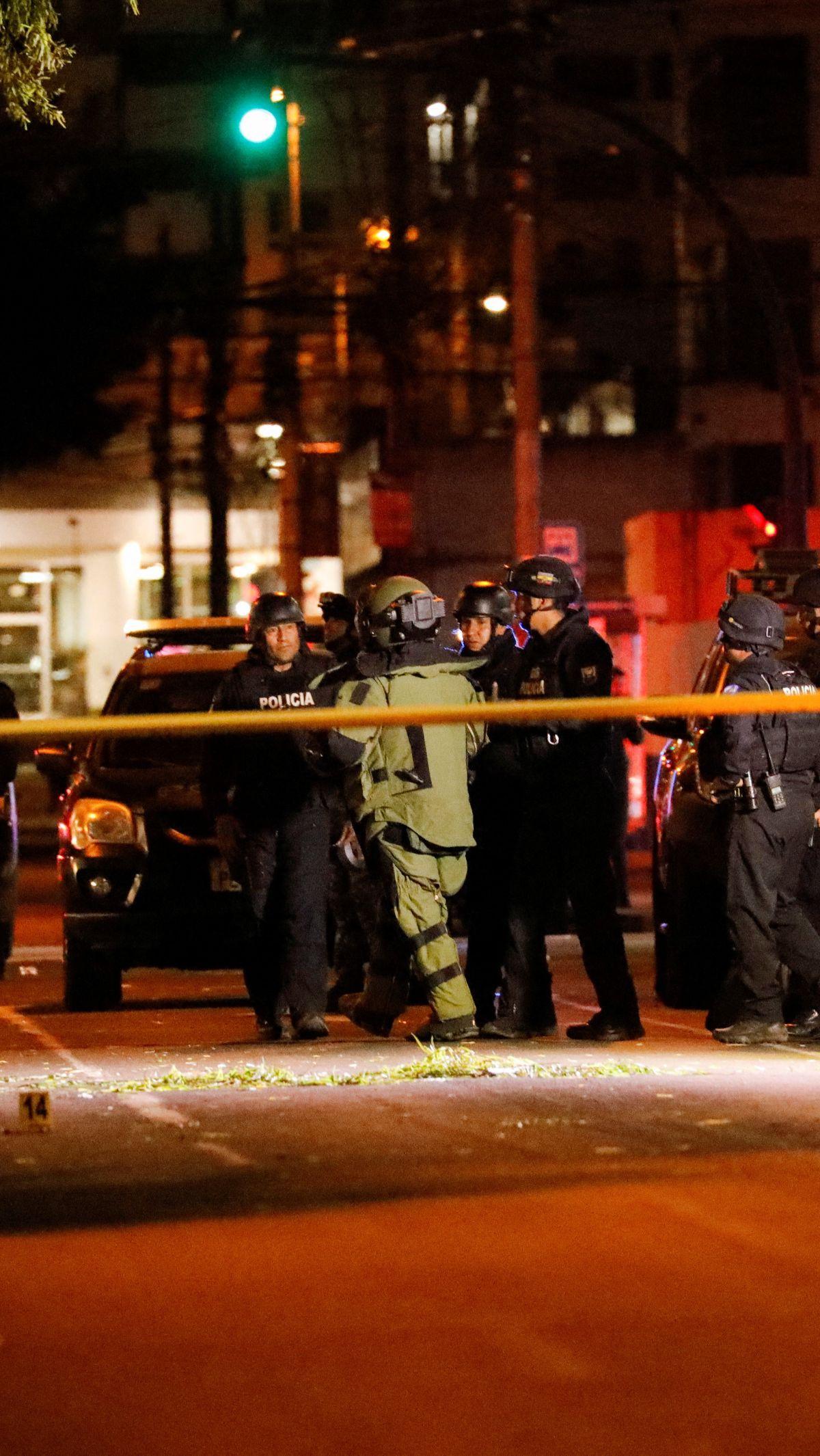 Menurut Jaksa Agung Ekuador melalui media sosial, mengatakan, pelaku juga sempat baku tembak dengan petugas keamanan sebelum akhirnya tewas.