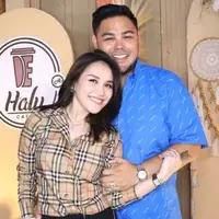 Ayu Ting Ting mesra bersama Ivan Gunawan (Instagram/ayutingting92)