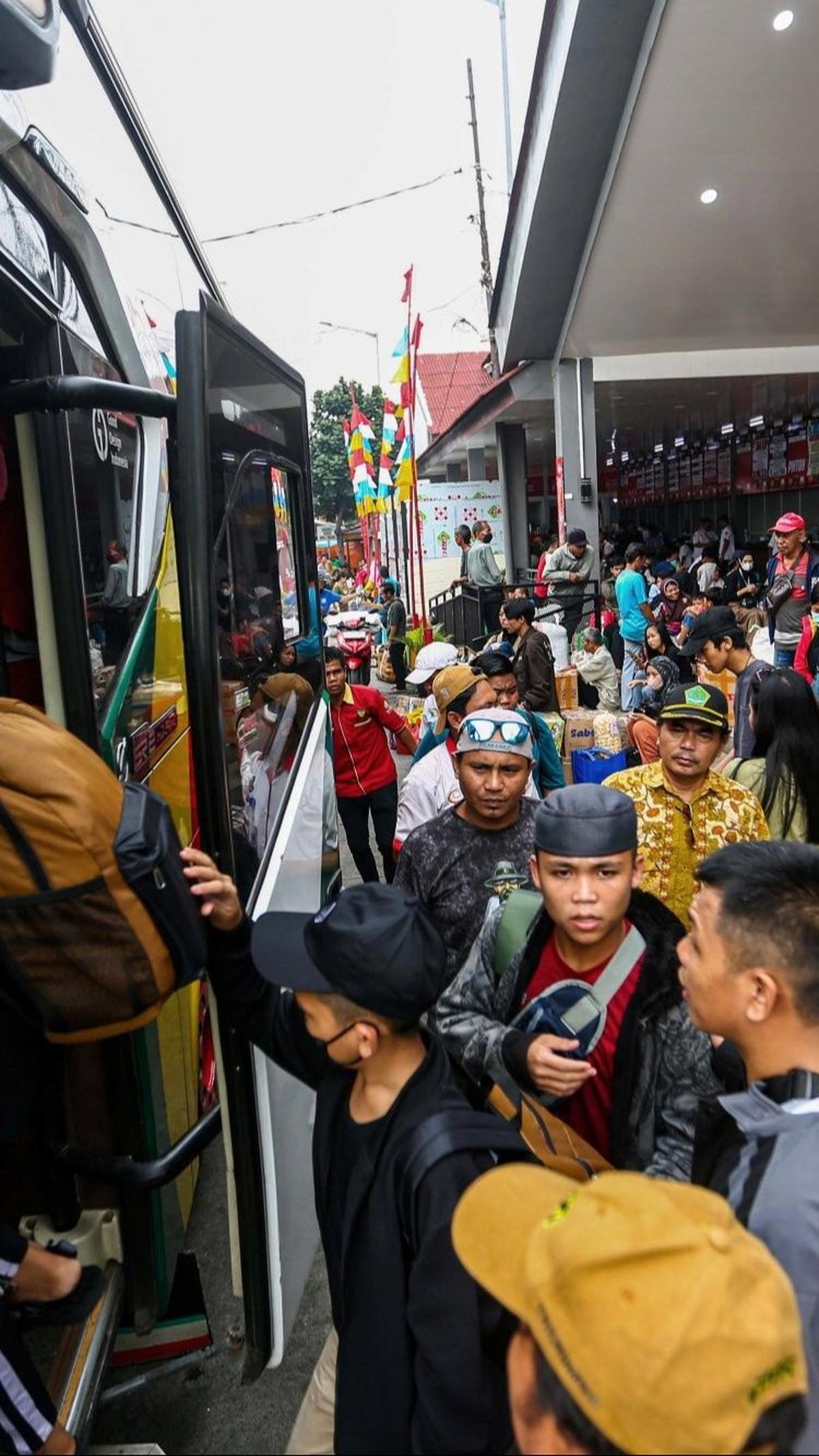 Hal ini untuk menghindari kepadatan puncak arus lalu lintas saat mudik Lebaran 2024. Foto: Liputan6.com / Angga Yuniar