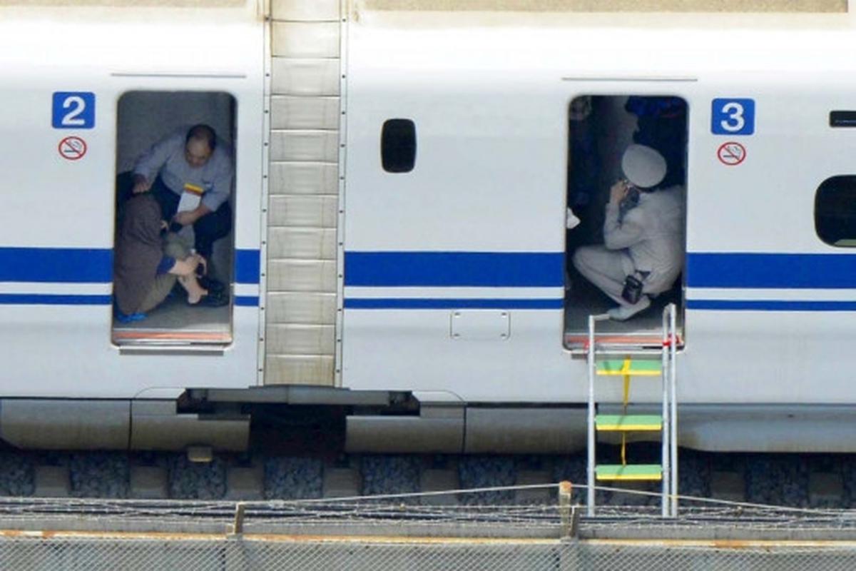 Kereta peluru Shinkansen digegerkan aksi bakar diri penumpang