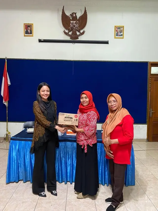 Irma Lina Habibah dikenal sebagai Putri Indonesia Persahabatan Yogyakarta.