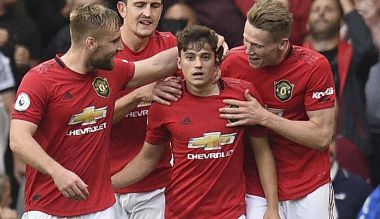 Daniel James menjalani debut di Manchester United saat Liga Inggris musim 2019/2020. Sebelumnya, ia direkrut dari Swansea dengan harga 17,80 juta euro. Pada perdananya tersebut, James sukses mencetak gol saat membantai Chelsea dengan skor 4-0. (AFP/Oli Scarff)
