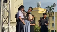 Aksi protes hukuman potong rambut pelajar Thailand. (dok. Screenshot Twitter @Teirrabyte/https://twitter.com/Teirrabyte/status/1294966056272850944?s=09/Brigitta Bellion)