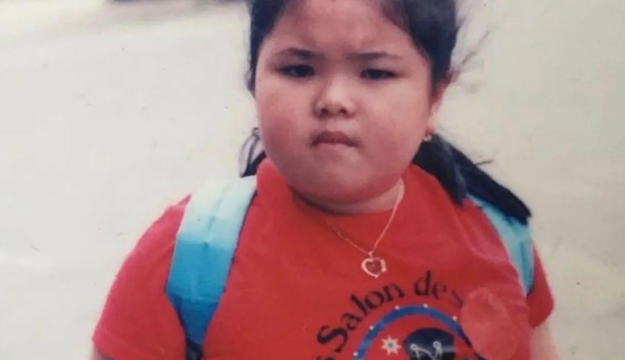 Sosok Tina Toon tentu tak lepas dari perhatian publik. Namanya dikenal sebagai penyanyi cilik.  (Instagram/tinatoon101).