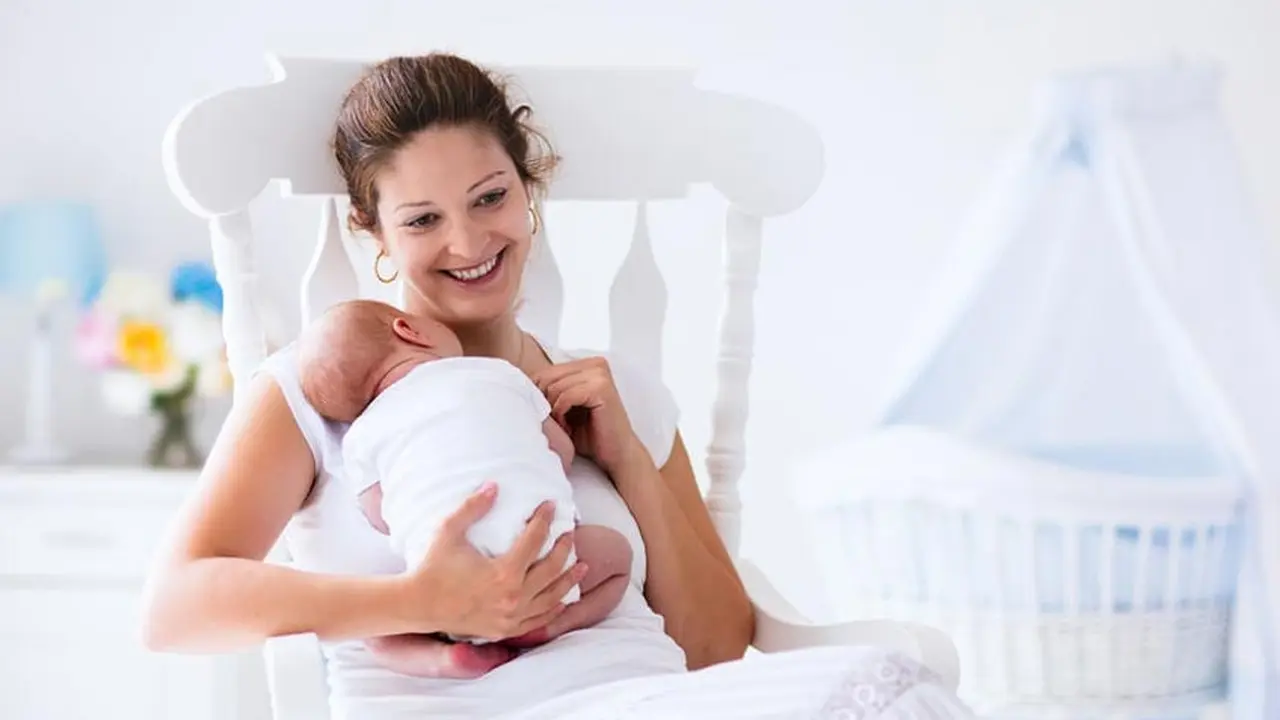 Kiat Menyusui Bayi Saat Puting Lecet