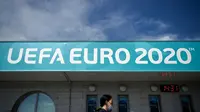 Spanduk UEFA Euro 2020 di Stadion Saint Petersburg, salah satu tempat tuan rumah turnamen Euro 2020 / 2021.(Kirill KUDRYAVTSEV / AFP)