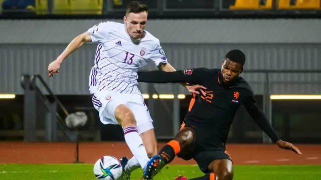 FOTO: Gol Tunggal Davy Klaassen Bawa Belanda Kalahkan Latvia