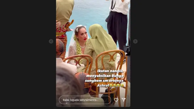 BCL Nangis di Pernikahannya dengan Tiko Aryawardhana Saat Sungkem kepada Kedua Orang Tua Mendiang Ashraf Sinclair. (instagram.com/sellyraimantra)