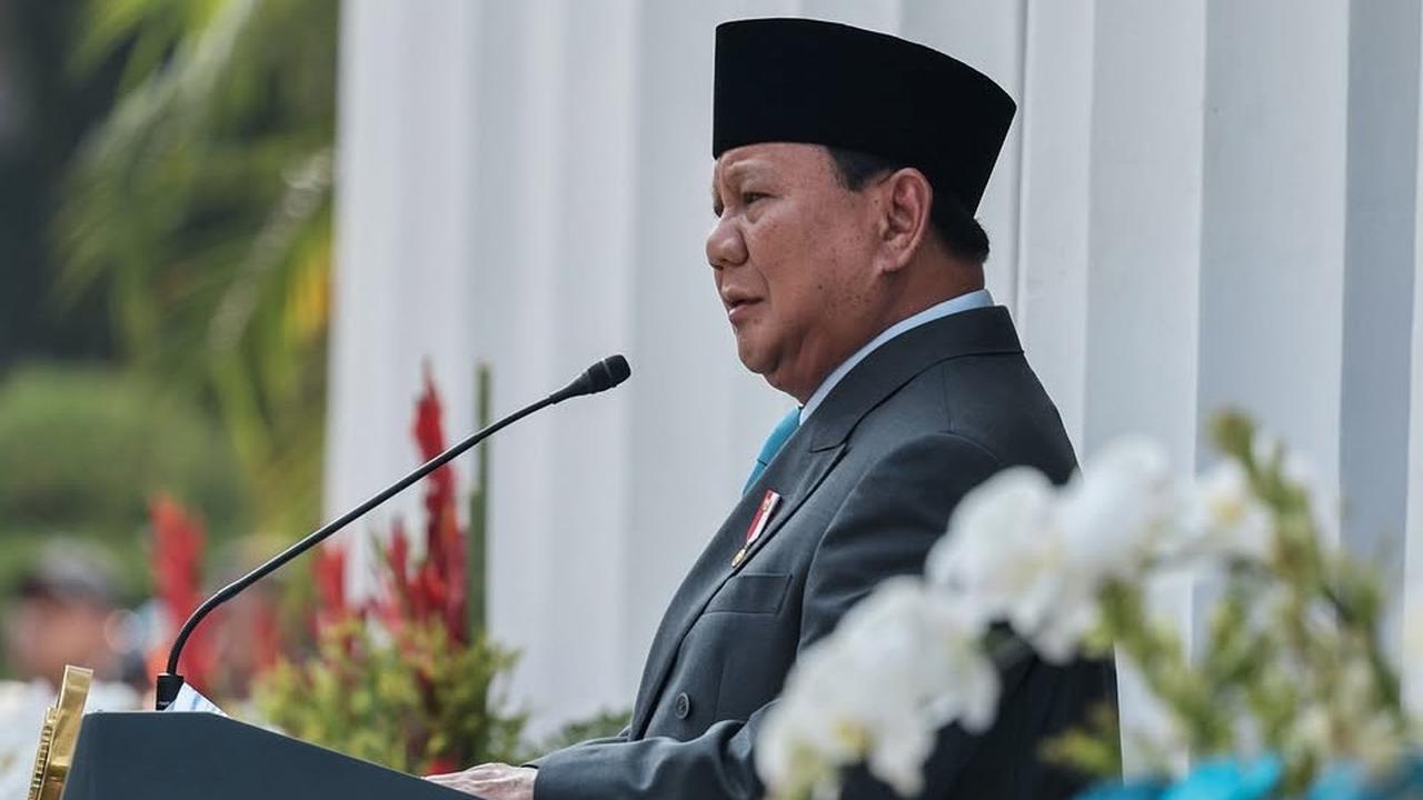 VIDEO: Semua Hakim Bersorak Prabowo Umumkan Gaji Hakim Naik 280 Persen, Pukul Podium Beri Pesan Tegas!
