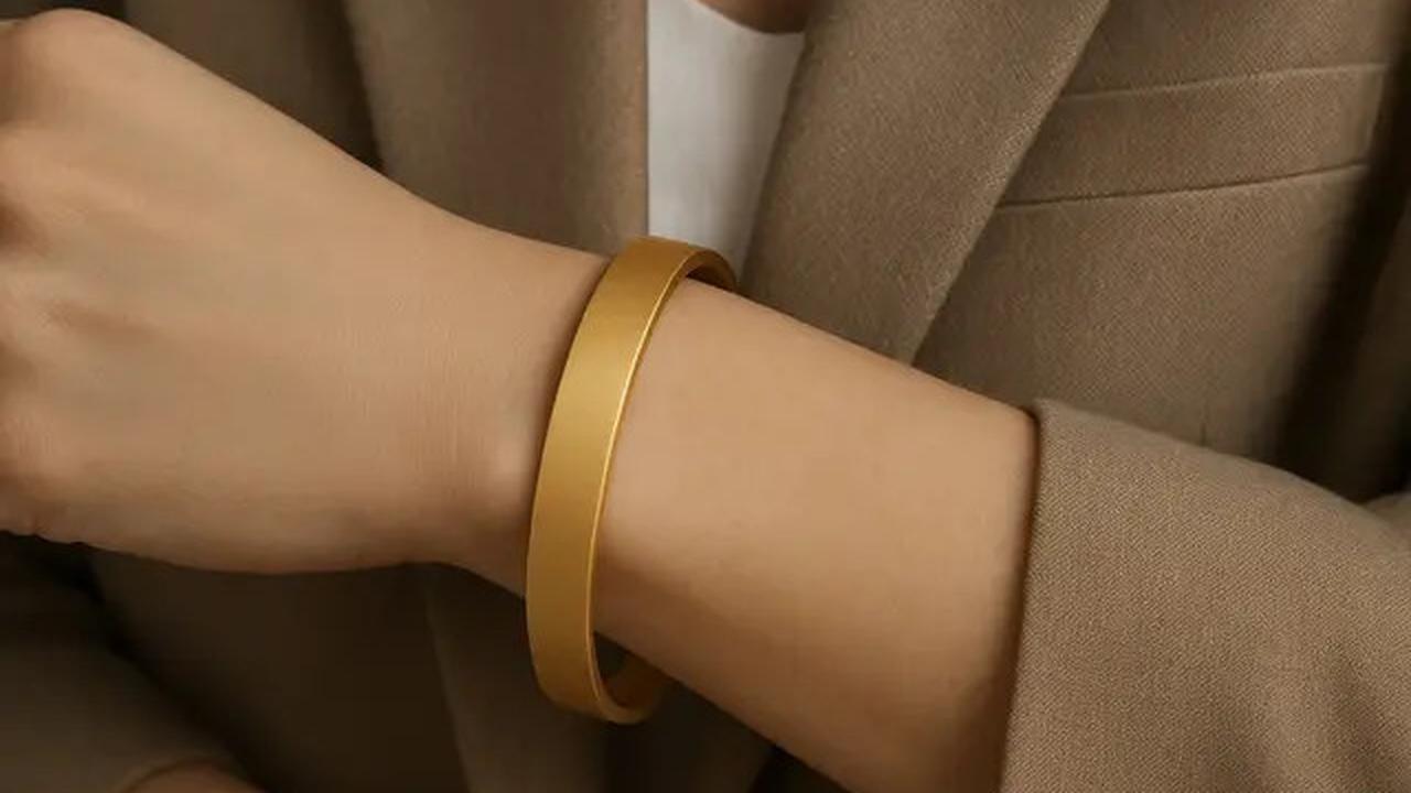 8 Model Gelang Emas Bangle 24 Karat Polos, Cantik untuk Semua Gaya