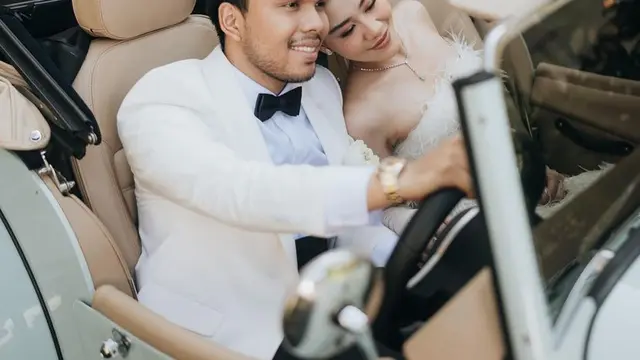 Aaliyah Massaid saat Prewedding Bertema Klasik Broadway. [@morden.co]