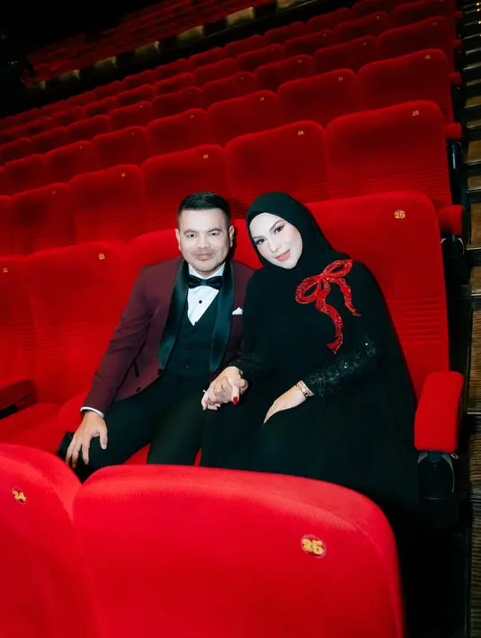Peran sebagai executive producer yang diambil Irish Bella mendapat dukungan penuh dari sang suami [@_irishbella_]