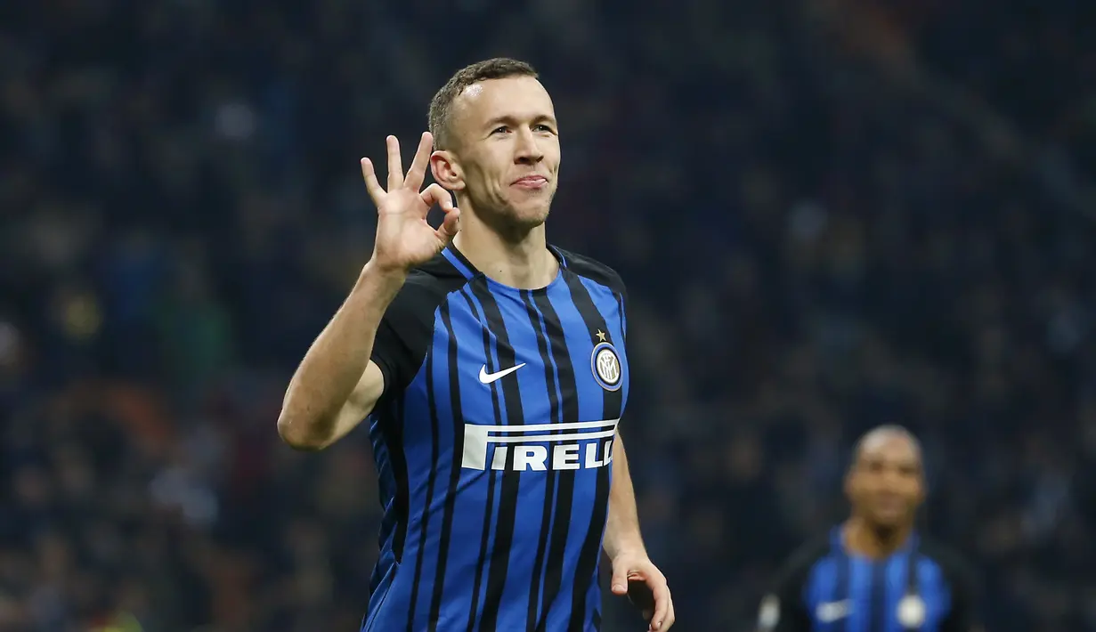 1. Ivan Perisic – Winger timnas Kroasia ini menjadi andalan I Nerazzuri untuk membongkar pertahanan lawan. Selain mahir dalam memberikan umpan, Pemain berusia 28 tahun juga piawai dalam mencetak gol. (AP/Antonio Calanni)