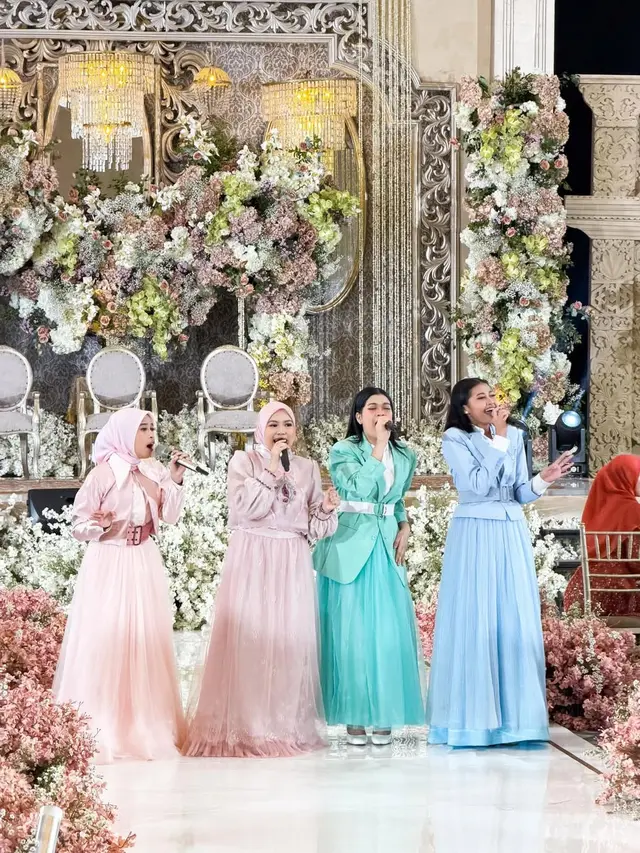 11 Potret Artis di 7 Bulanan Kehamilan Ketiga Lesti Kejora, Bertabur Bintang