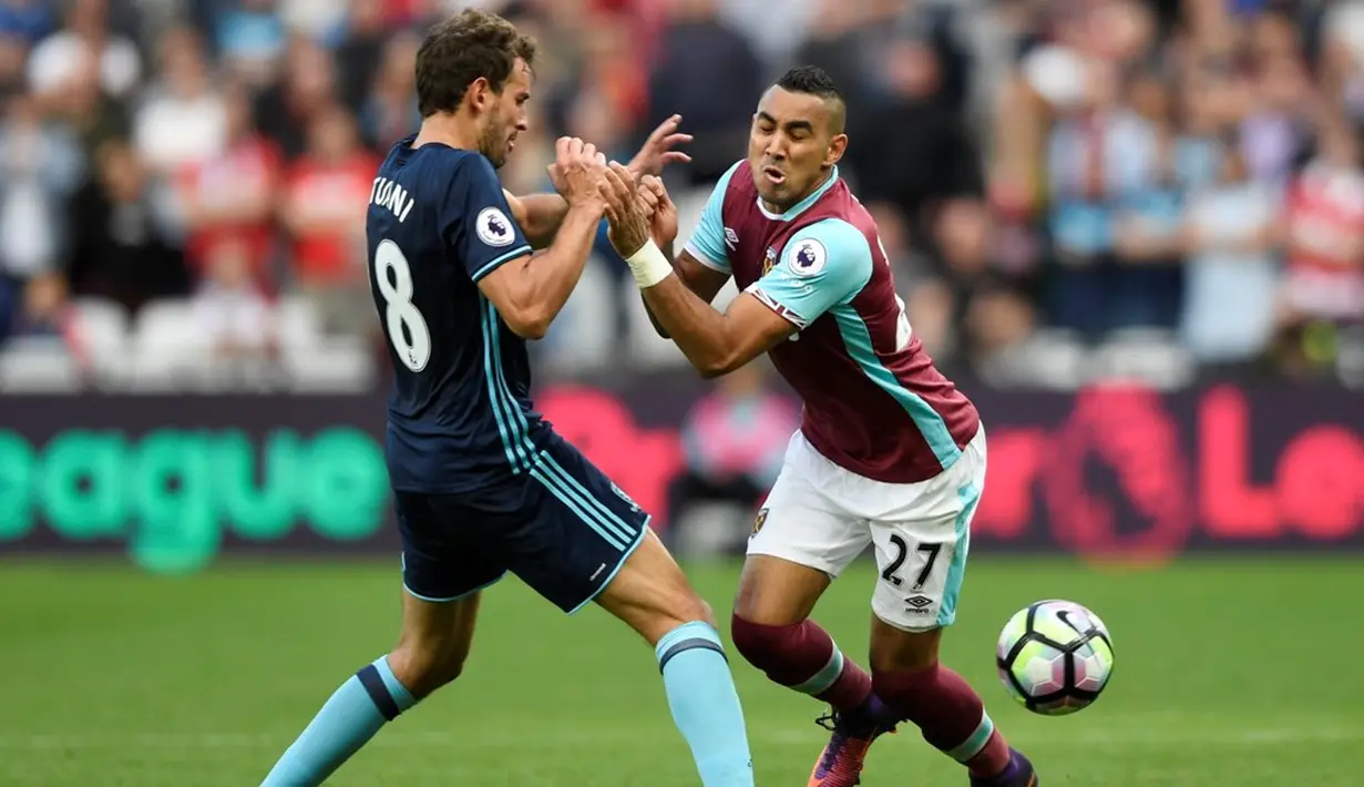 6. Dimitri Payet. Walaupun dianggap turun penampilannya seusai Piala Eropa 2016, pemain West Ham United ini telah mencetak 3 assist hingga saat ini. (Action Images via Reuters/Tony O'Brien)
