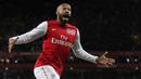 Thierry Henry menjalani masa keemasan bersama Arsenal pada tahun 1999 hingga 2007. Dirinya memutuskan untuk melanjutkan kariernya ke Barcelona dan MLS New York Red Bull. Pada 2012, Henry kembali menjalani debutnya di Arsenal dan mampu mencetak gol kemenangan. (Foto: AFP/Ian Kington)