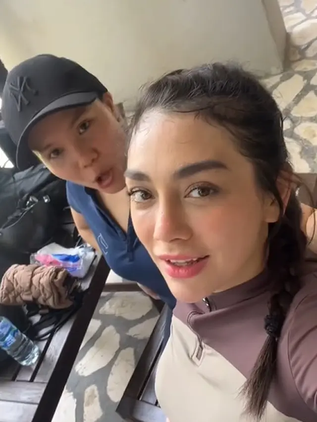 7 Momen Seru Celine Evangelista Belajar Naik Kuda Ini Tuai Banyak Sorotan