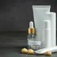 Beberapa kandungan skincare yang sebaiknya tidak terpapar sinar matahari. (foto: jcomp/freepik)