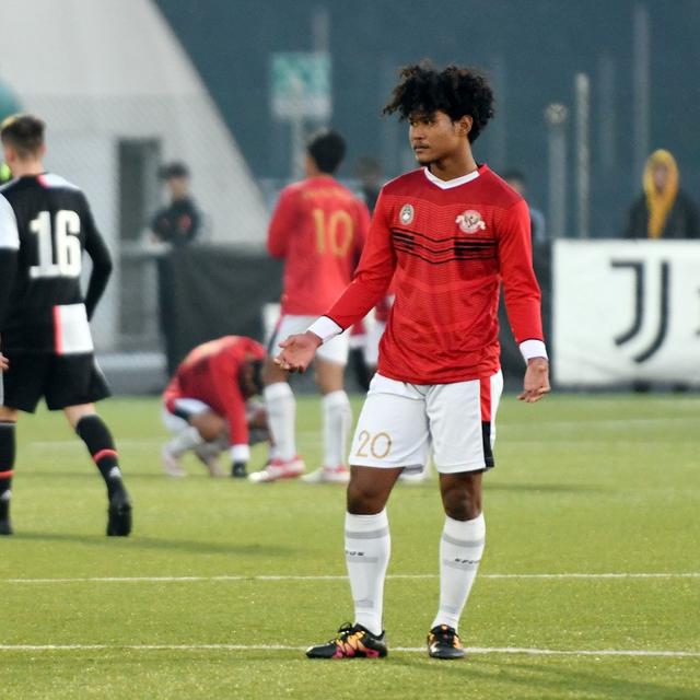 Diwarnai Drama 13 Gol Garuda Select Kalah Telak Dari Qpr U 18 Bola Liputan6 Com