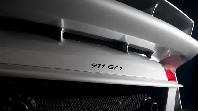 Porsche 911 GT1 Straßenversion