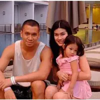 Sidang cerai perdana Samuel Rizal dan Stevianne Agnecya ditunda oleh PN selatan, Rabu (11/11) karena berkas gugatan yang belum lengkap.