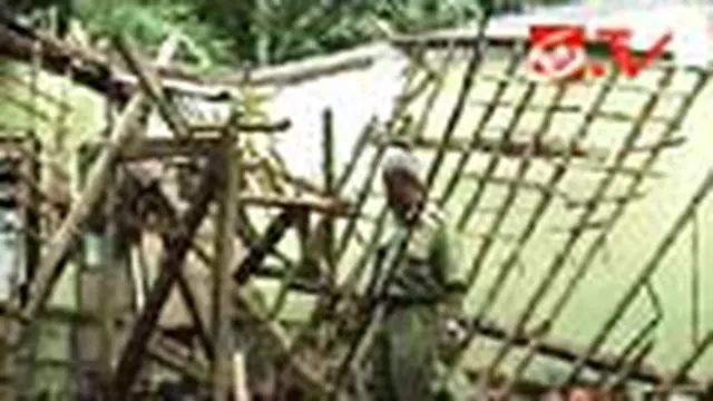 Kayu Penyangga Keropos, Atap Ruang Kelas Ambruk