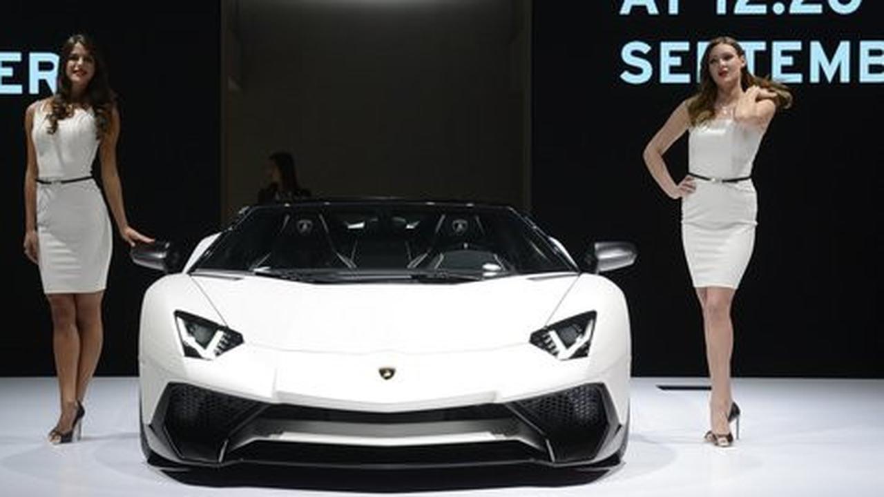 Harga Lamborghini Aventador SV Roadster bikin 'lemes