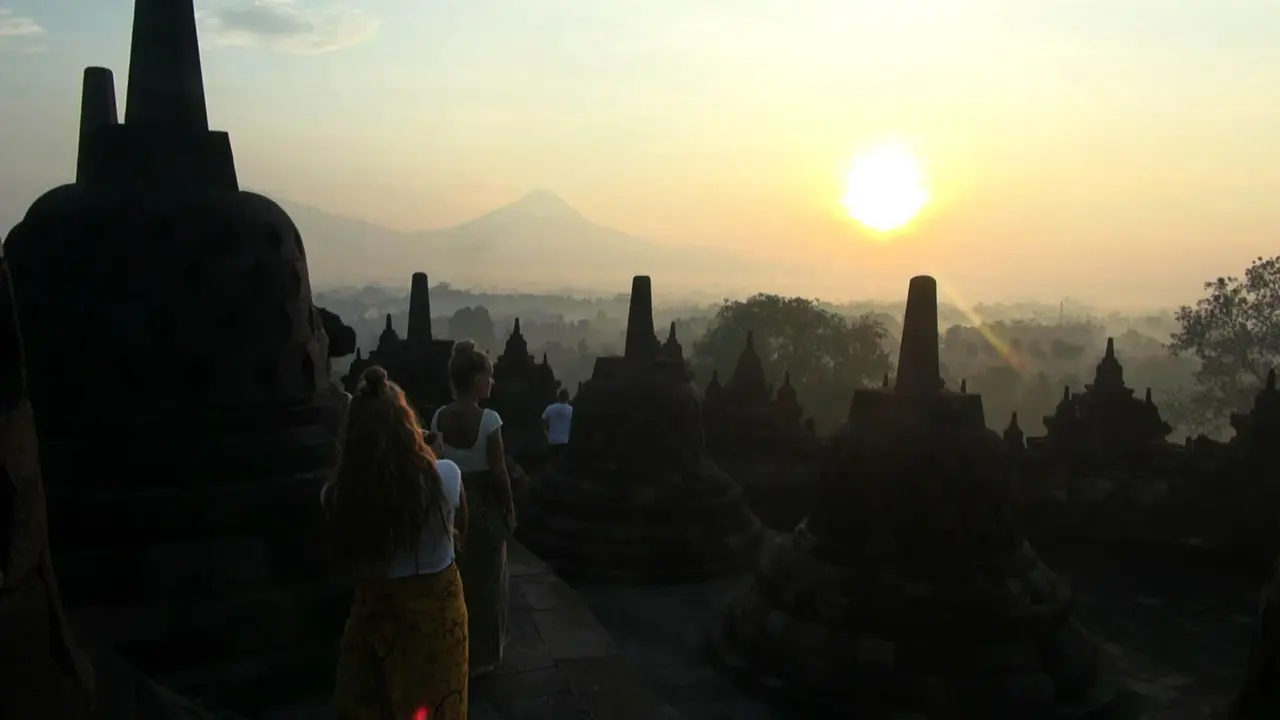 Candi Borobudur, Prambanan, dan Ratu Boko