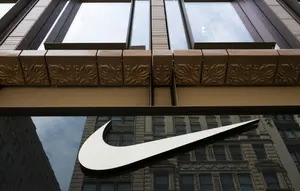 Trump Pangkas Anggaran Pendidikan, Pendiri Nike Sumbang Rp 17,93 Triliun Buat Almamater