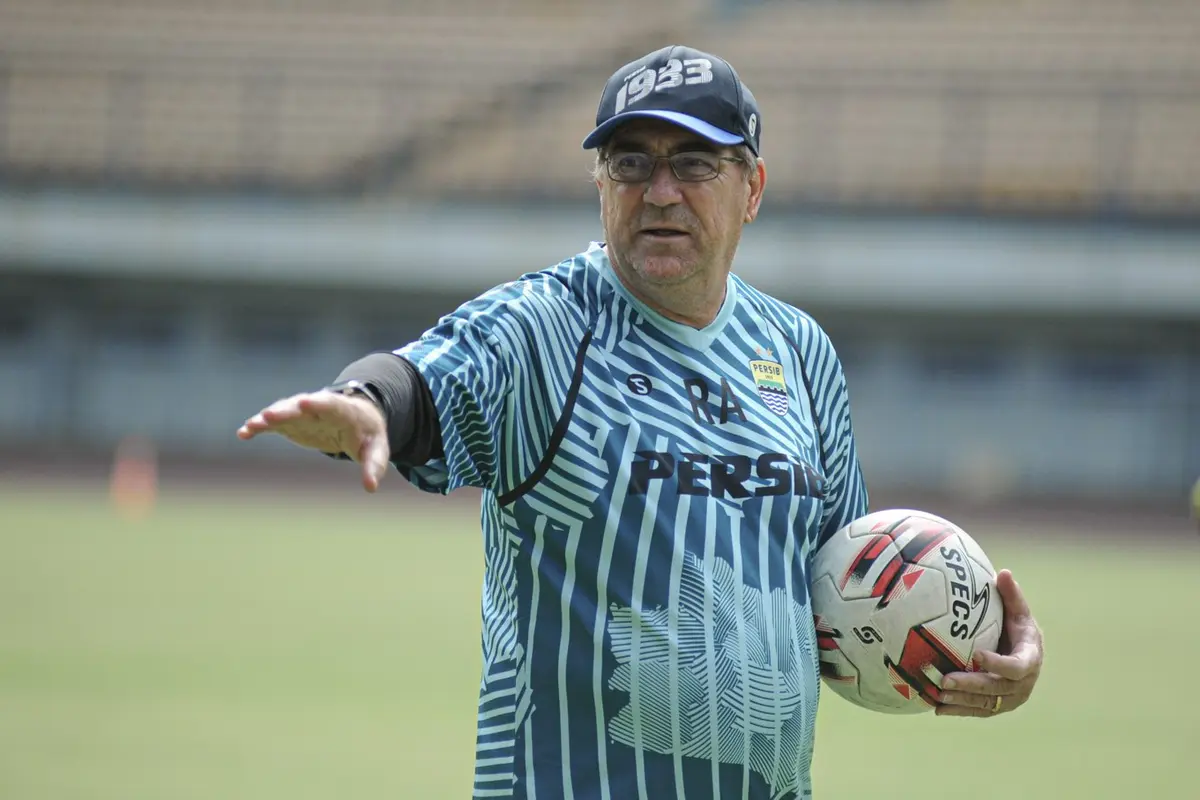 Persib Bandung, Robert Alberts