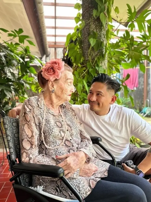 Nenek Sharena Gunawan (Instagram/mrssharena)