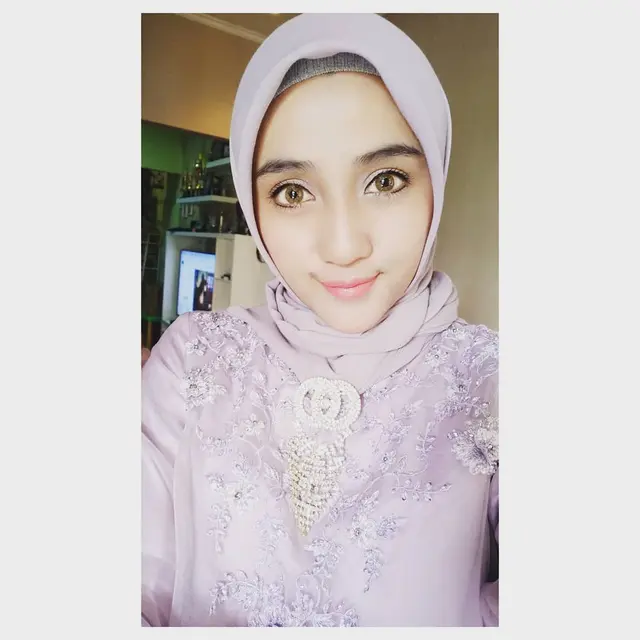 7 Potret Penty Nur Afiani, Pemain Misteri Gunung Merapi yang Kini Berhijab