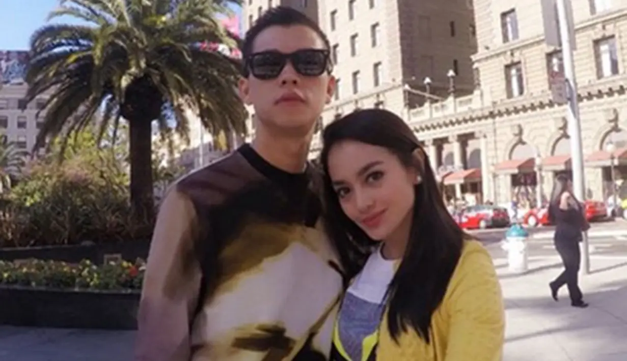 Selamat berbahagia untuk Ririn Ekawati dan Ferry Wijaya, semoga pernikahannya langgeng. (Via Instagram/@ririnekawati)