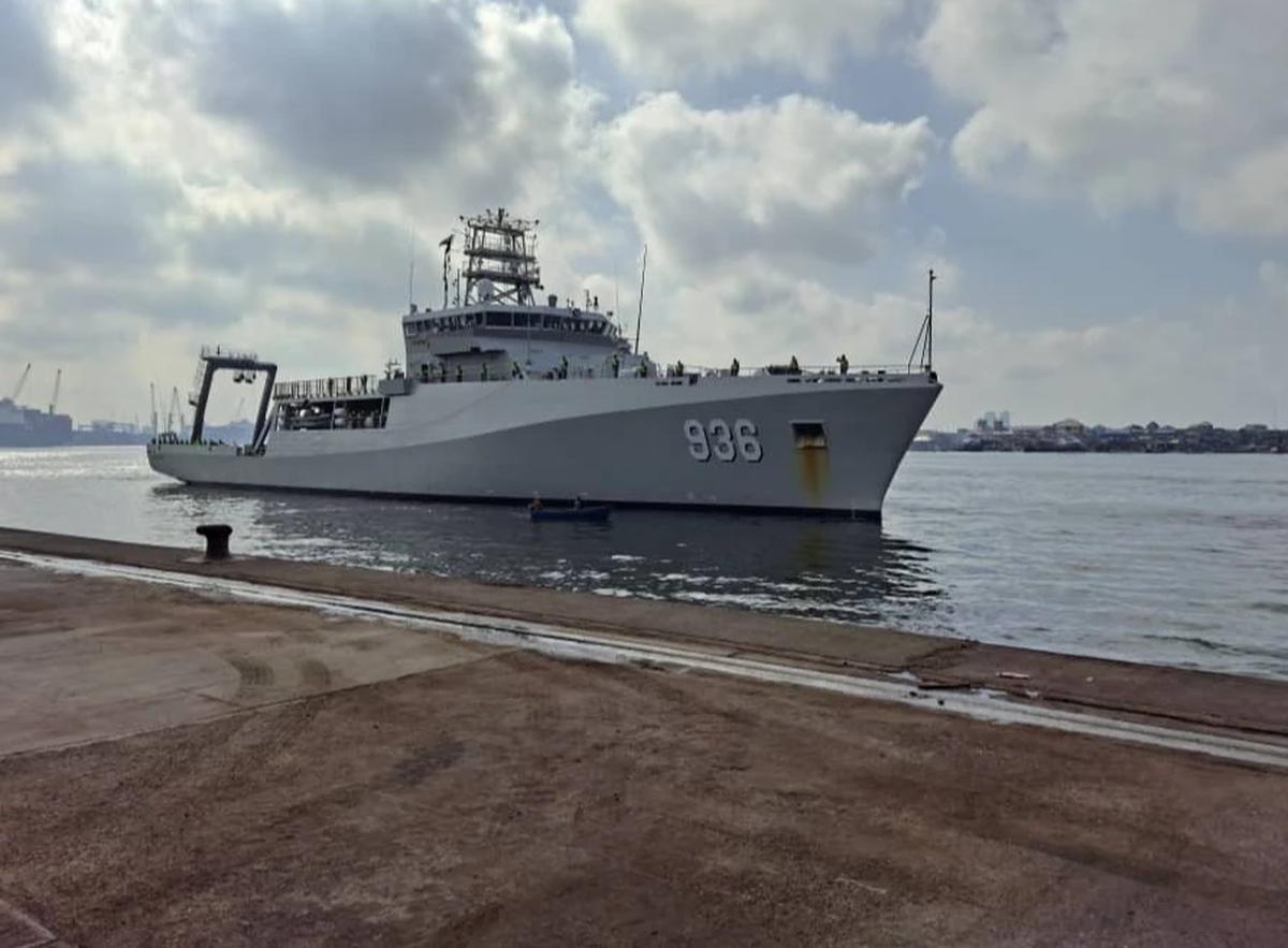 FOTO: KRI Canopus 936 Sandar di Lagos Perkuat Diplomasi Maritim