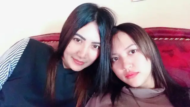 6 Potret Dwi Yuslianti Ibunda Happy Asmara, Parasnya Awet Muda