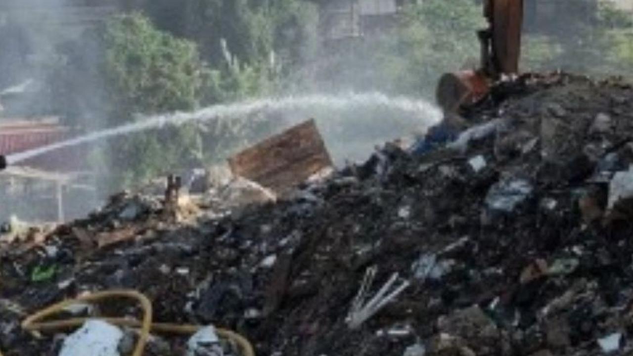 Waspada Bahaya Bakar Sampah Sembarangan, Jakarta Utara Alami Kebakaran Hebat